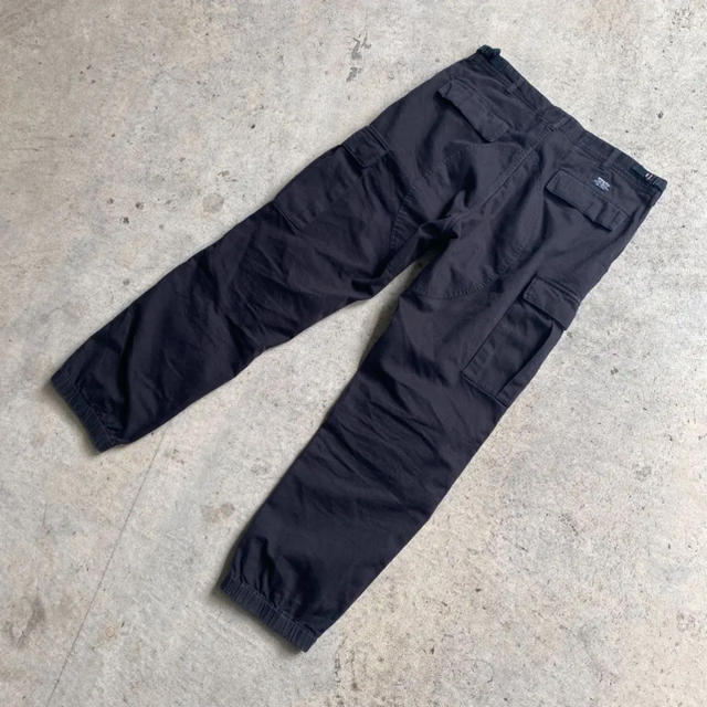 Supreme(シュプリーム)の17AW Supreme Cargo Pant W34 Black カーゴパンツ メンズのパンツ(ワークパンツ/カーゴパンツ)の商品写真
