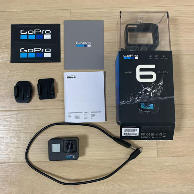 スマホ/家電/カメラGoPro HERO6 本体プラス付属品付