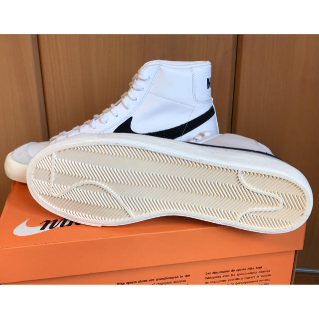 NIKE(ナイキ)の新品未使用 28.5cm NIKE BLAZER MID ‘77 VNTG メンズの靴/シューズ(スニーカー)の商品写真