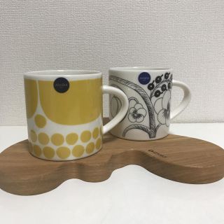 アラビア(ARABIA)の新品☆アラビア パラティッシ&スンヌンタイ マグカップ 2点(食器)