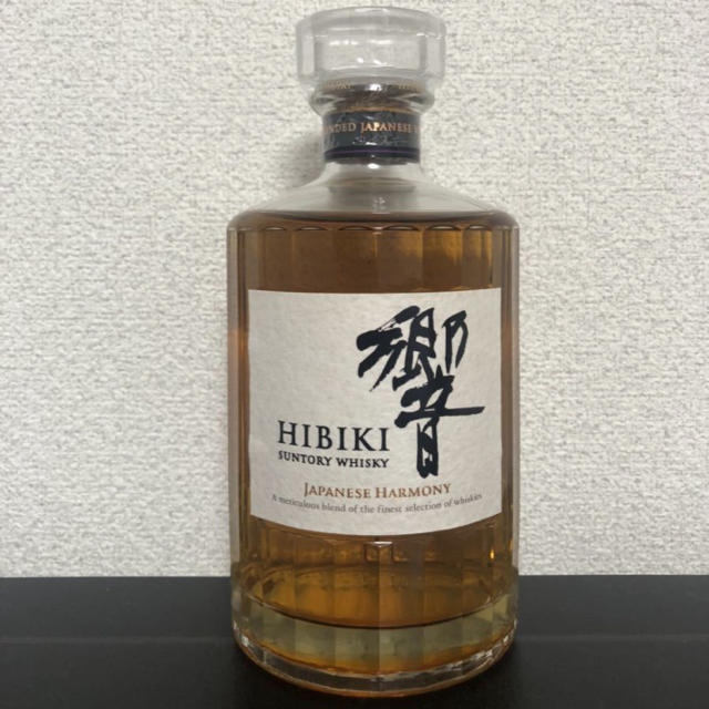 響　1本　ジャパニーズハーモニー　ノンビンテージ　700ml suntory