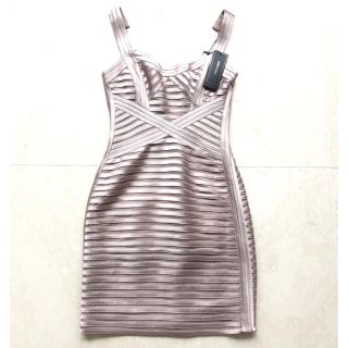 ビーシービージーマックスアズリア(BCBGMAXAZRIA)の再値下　新品　タグ付　BCBG シャンパンベージュ　ミニドレス　ミニワンピ(ミニワンピース)