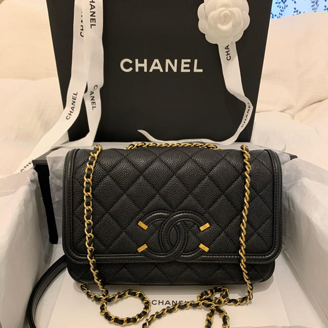 女性が喜ぶ♪ 【正規品】CHANEL シャネル チェーンフラップバック ¥99000