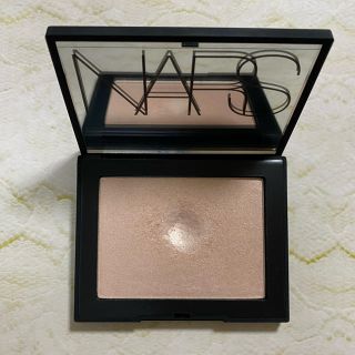 ナーズ(NARS)のNARS ハイライティングパウダー(フェイスカラー)