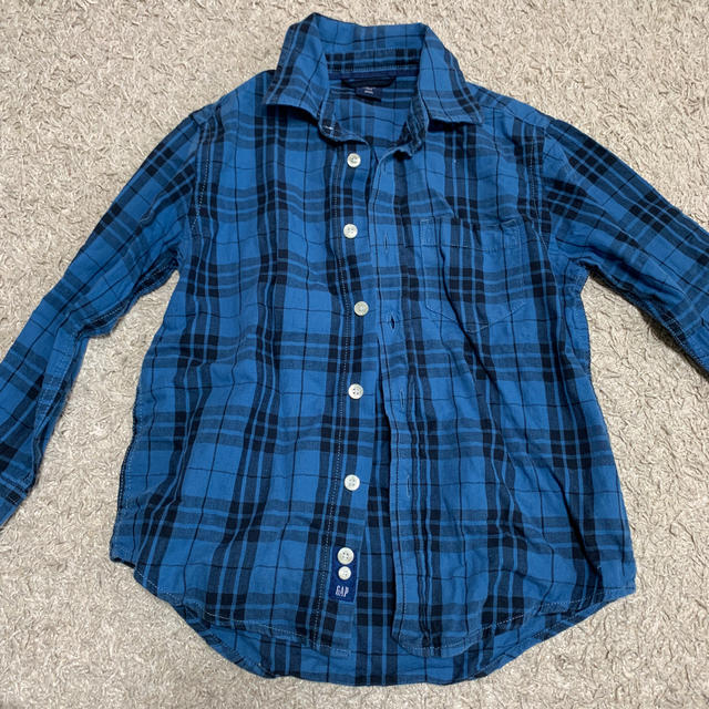 GAP Kids(ギャップキッズ)のGAP シャツ 120cm キッズ/ベビー/マタニティのキッズ服男の子用(90cm~)(Tシャツ/カットソー)の商品写真