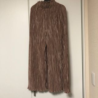 オリーブデオリーブ(OLIVEdesOLIVE)の美品　プリーツ  パンツ　　春色　くすみピンク(カジュアルパンツ)