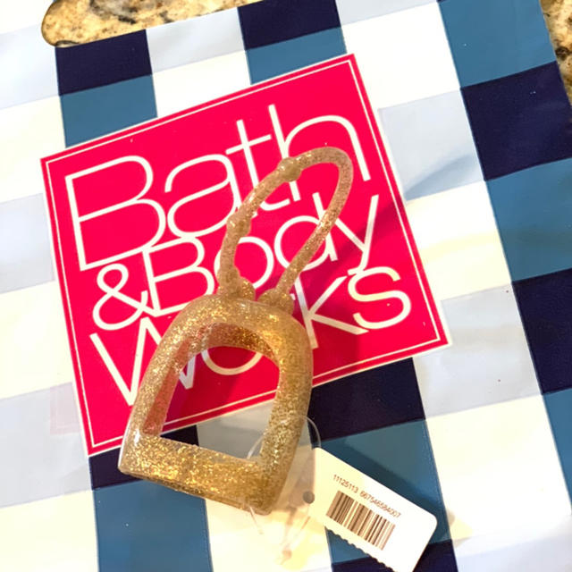 Bath & Body Works(バスアンドボディーワークス)のハンド除菌ジェル用　ホルダー　ゴールドラメ インテリア/住まい/日用品の日用品/生活雑貨/旅行(日用品/生活雑貨)の商品写真