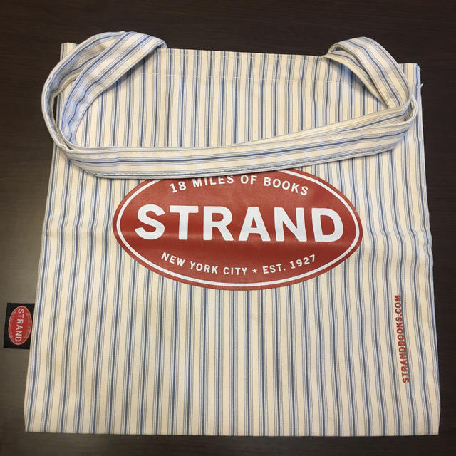 DEAN & DELUCA(ディーンアンドデルーカ)の《新品・未使用》 NY土産 STRAND ストランド　エコバック レディースのバッグ(エコバッグ)の商品写真