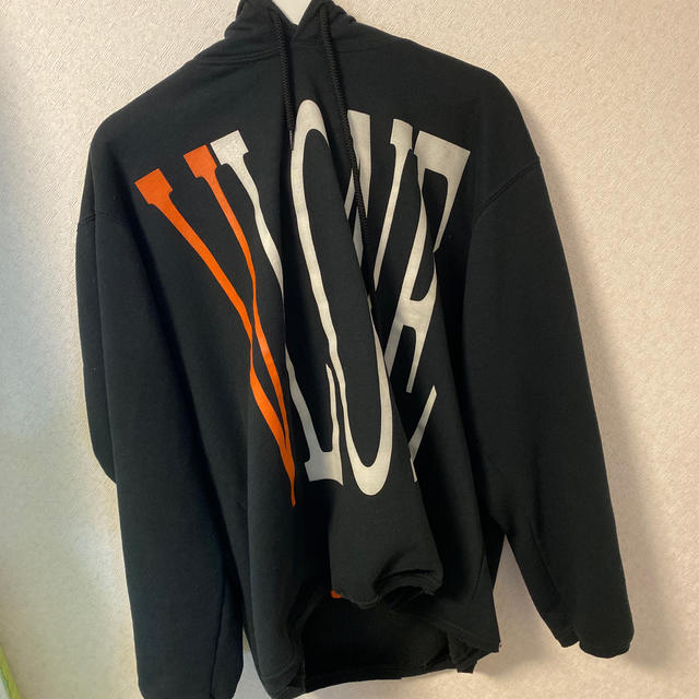 VLONE パーカー　 メンズのトップス(パーカー)の商品写真