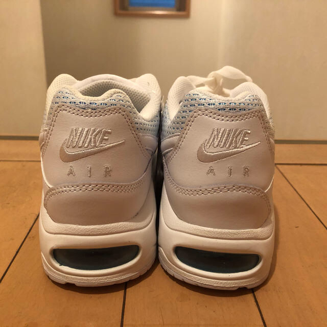 NIKE(ナイキ)の【最終値下げ！】NIKE womens air max command レディースの靴/シューズ(スニーカー)の商品写真