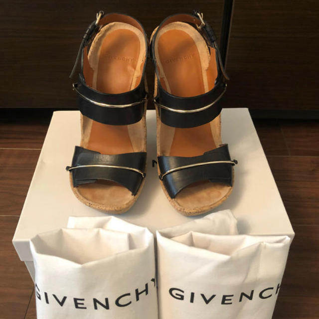 GIVENCHYジバンシィサンダル