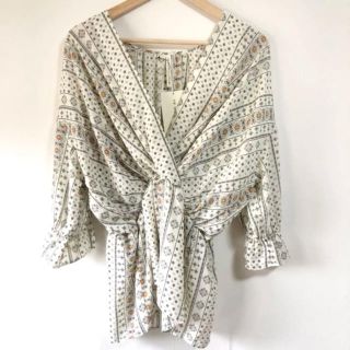 ザラ(ZARA)の新品⭐️アラビアン柄❤️1枚でキマる(*^^*)‼️シフォン ブラウス(シャツ/ブラウス(長袖/七分))