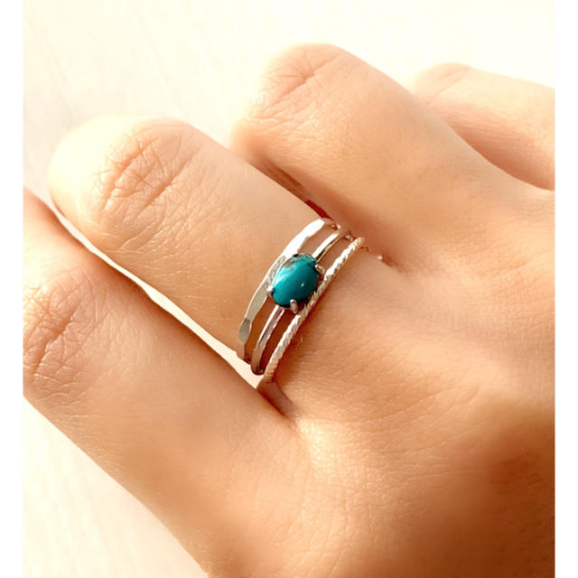 天然石　天然ターコイズ　爪留め　シルバーリング　指輪 ハンドメイドのアクセサリー(リング)の商品写真