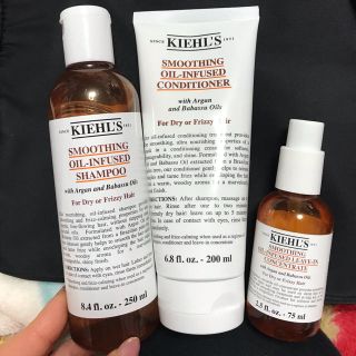 キールズ(Kiehl's)のキールズ　スムージング　シャンプー　コンディショナー　ヘアオイル(シャンプー)