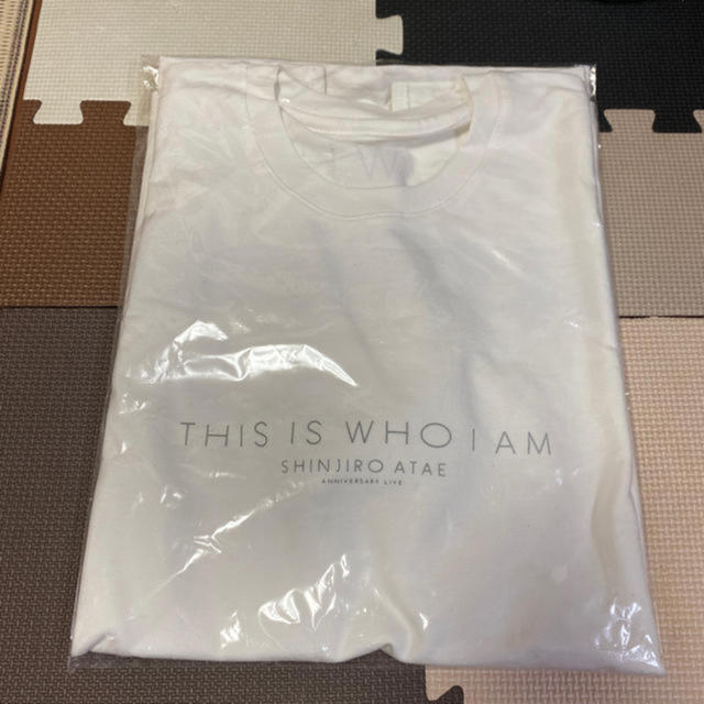 AAA(トリプルエー)のTHIS IS WHO I AM ツアーTシャツ エンタメ/ホビーのタレントグッズ(男性タレント)の商品写真