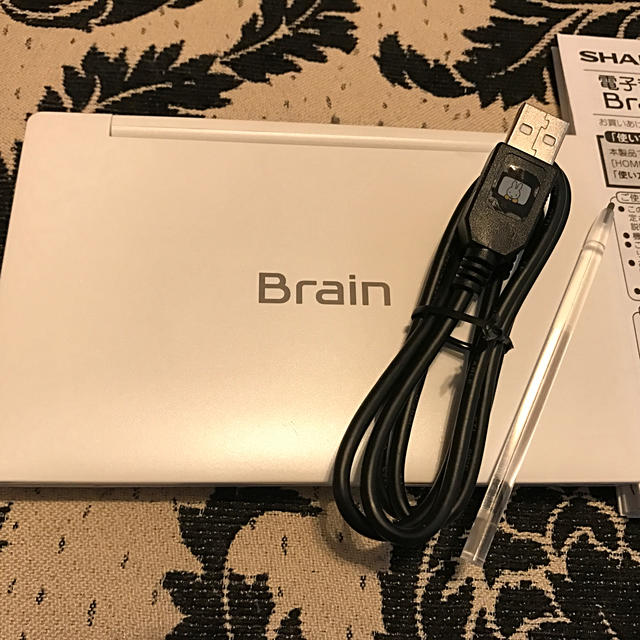 SHARP(シャープ)のシャープ　カラー電子辞書Brain  PW-SH2-W ホワイト　高校生モデル スマホ/家電/カメラのスマホ/家電/カメラ その他(その他)の商品写真