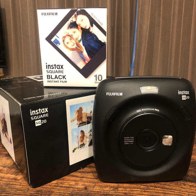 カメラinstax square SQ20(専用フィルム10枚付き)