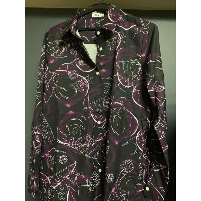 NieR 紫シャツ 非売品 レア レディースのトップス(シャツ/ブラウス(長袖/七分))の商品写真
