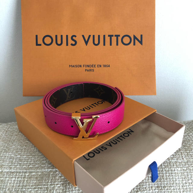 LOUIS VUITTON(ルイヴィトン)の【LOUIS VUITTON】ベルト サンチュール LVイニシャル モノグラム  レディースのファッション小物(ベルト)の商品写真