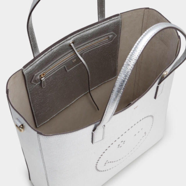 ANYA HINDMARCH - アニヤハインドマーチ トートバッグ Wink Ebury Tote ANYA HINDMARCH - アニヤハインドマーチ トートバッグ Wink Ebury Tote