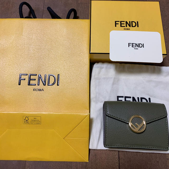 FENDI - FENDI 三つ折財布の通販 by ふうちゃま61's shop｜フェンディならラクマ