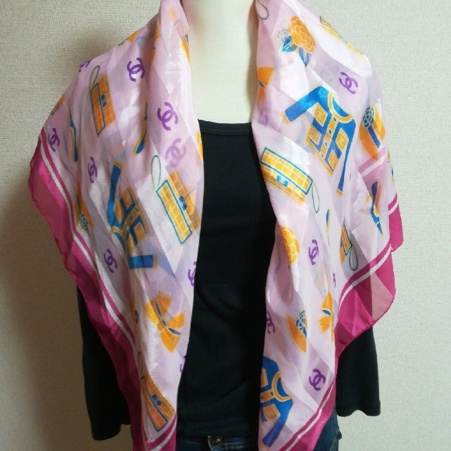 CHANEL(シャネル)のノベルティ　シャネル　超大判スカーフ レディースのファッション小物(バンダナ/スカーフ)の商品写真