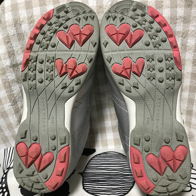 VIVA HEART - ゴルフシューズレディース 24㎝ シルバー【極美品 VIVA HEART - ゴルフシューズレディース 24㎝ シルバー【極美品