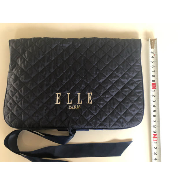 ELLE(エル)の【ELLE】トラベルポーチ レディースのファッション小物(ポーチ)の商品写真