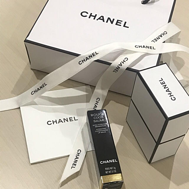 CHANEL(シャネル)のCHANEL シャネルリップボームリップバーム コスメ/美容のスキンケア/基礎化粧品(リップケア/リップクリーム)の商品写真