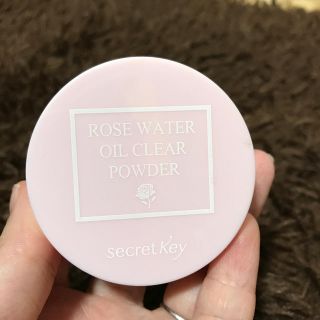 シークレットキー(Secret Key)のシークレットキーパウダー/rose water oil clear powder(フェイスパウダー)