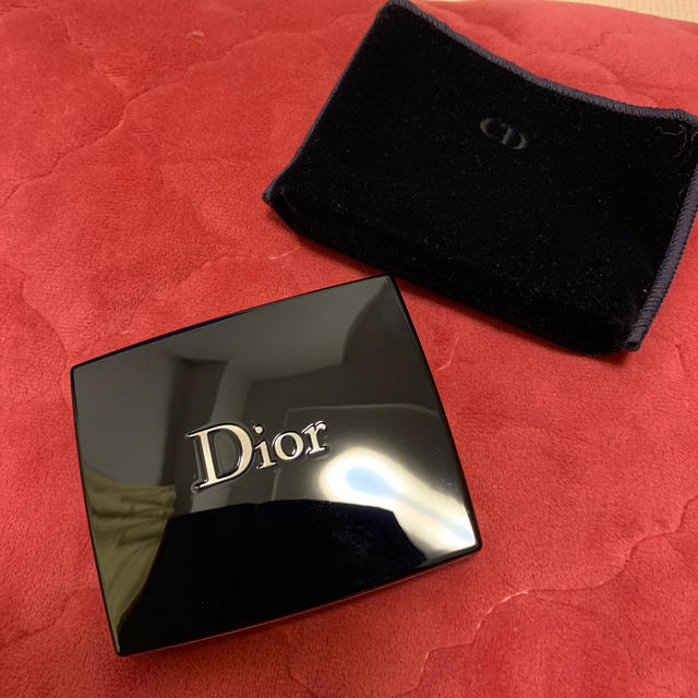 Christian Dior(クリスチャンディオール)のDior サンククルール　846 TUTU コスメ/美容のベースメイク/化粧品(アイシャドウ)の商品写真
