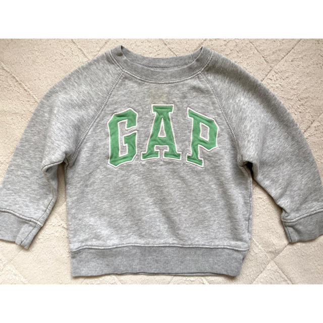 GAP(ギャップ)のGAP  トレーナー　95センチ  キッズ/ベビー/マタニティのキッズ服男の子用(90cm~)(Tシャツ/カットソー)の商品写真