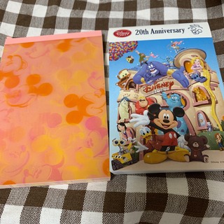 ディズニー(Disney)の新品1点　中古1点　ディズニーストア　メモ帳　2冊セット(キャラクターグッズ)
