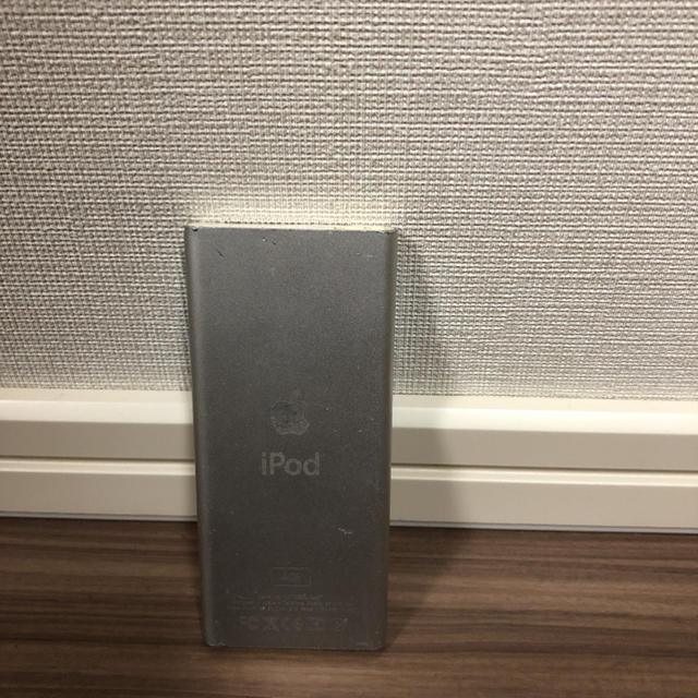 Apple(アップル)のiPod nano  4GB スマホ/家電/カメラのオーディオ機器(ポータブルプレーヤー)の商品写真