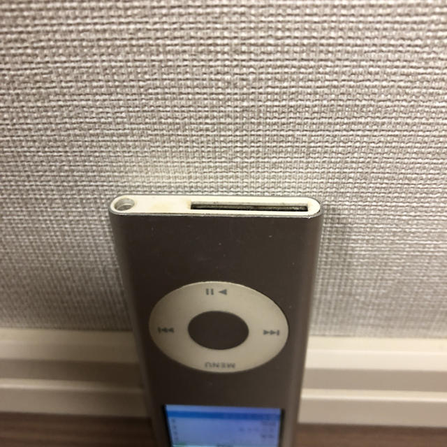 Apple(アップル)のiPod nano  4GB スマホ/家電/カメラのオーディオ機器(ポータブルプレーヤー)の商品写真