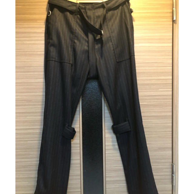 UNUSED(アンユーズド)のPHINGERIN BONTAGE PANTS ネイビーストライプ  メンズのパンツ(スラックス)の商品写真