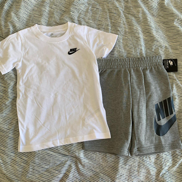 NIKE(ナイキ)のNIKE セットアップ キッズ/ベビー/マタニティのキッズ服男の子用(90cm~)(その他)の商品写真