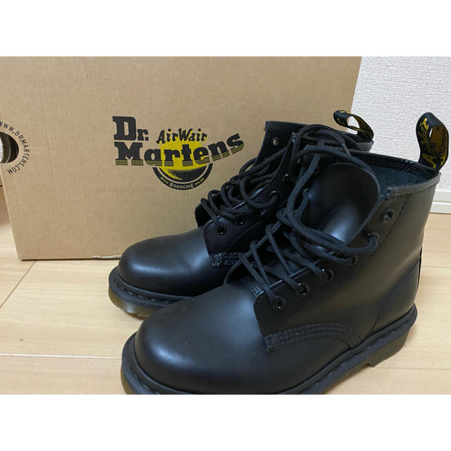 Dr. Martens ドクターマーチン　6ホール