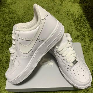 ナイキ(NIKE)のNIKE エアフォースワン　AIR FORCE 1  22.5 ホワイト(スニーカー)