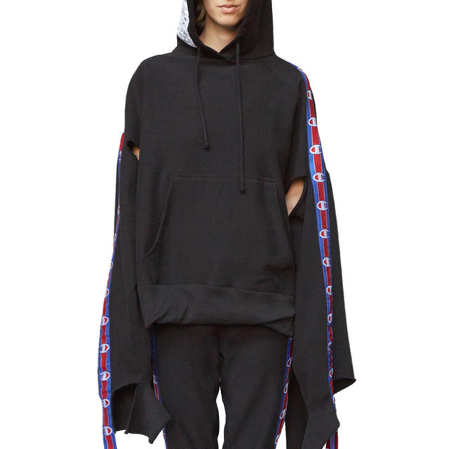 VETEMENTS Champion コラボ　パーカー