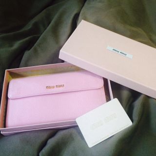 ミュウミュウ(miumiu)のmiu miu 長財布(財布)