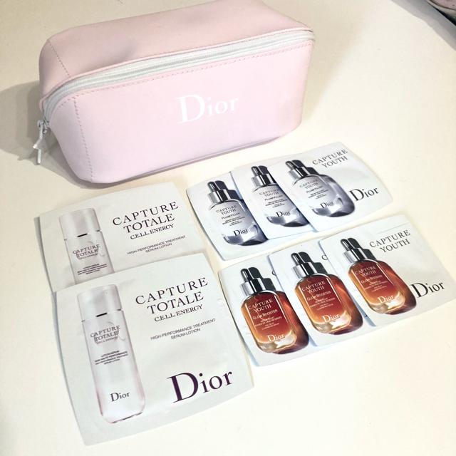 Christian Dior(クリスチャンディオール)のdior 限定ポーチ&サンプルセット コスメ/美容のスキンケア/基礎化粧品(美容液)の商品写真