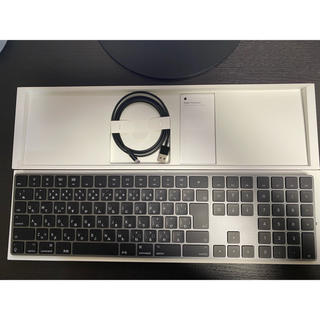 アップル(Apple)の超美品imacアプル　キーボードMagic Keyboard日本語スペースグレイ(PC周辺機器)