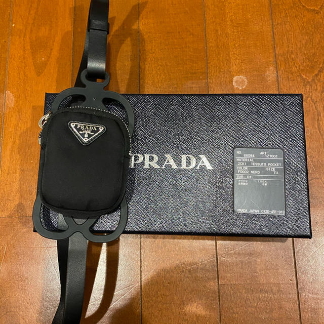 PRADA - PRADA (プラダ)ナイロンカーゴスマートフォンケースの通販