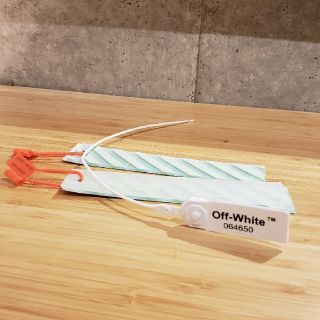 オフホワイト(OFF-WHITE)の【OFF-WHITE】タグ(その他)