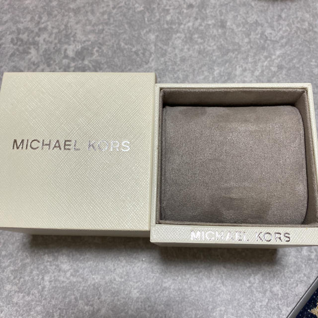 Michael Kors(マイケルコース)のマイケルコース　空箱 インテリア/住まい/日用品の収納家具(ケース/ボックス)の商品写真