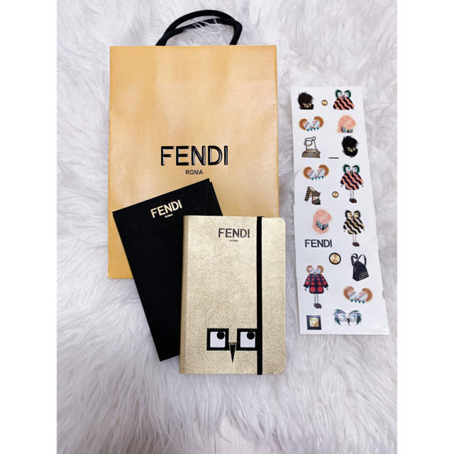 FENDI(フェンディ)のFENDI  フェンディノート　シール非売品 インテリア/住まい/日用品の文房具(ノート/メモ帳/ふせん)の商品写真