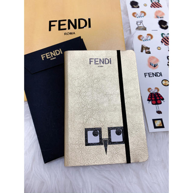 FENDI(フェンディ)のFENDI  フェンディノート　シール非売品 インテリア/住まい/日用品の文房具(ノート/メモ帳/ふせん)の商品写真