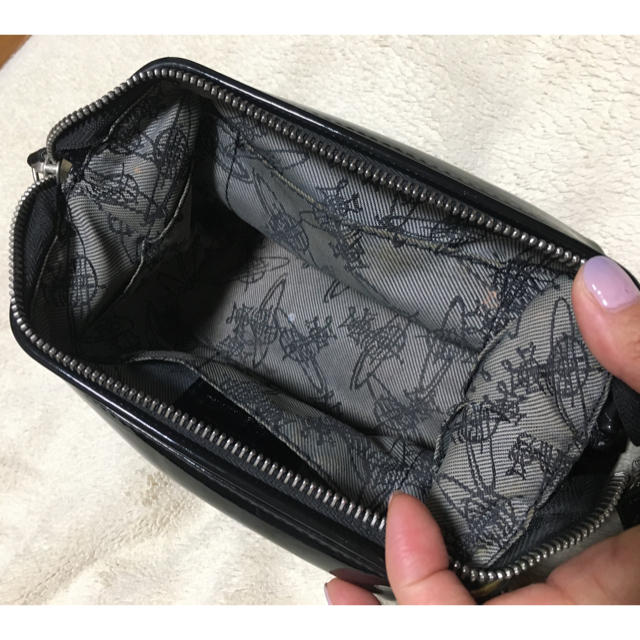 Vivienne Westwood - ヴィヴィアンウエストウッド ポーチの通販 Vivienne Westwood - ヴィヴィアンウエストウッド ポーチの通販