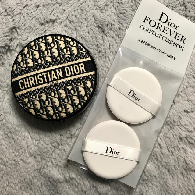 Christian Dior(クリスチャンディオール)のdior❤︎クッションファンデ限定 コスメ/美容のベースメイク/化粧品(ファンデーション)の商品写真